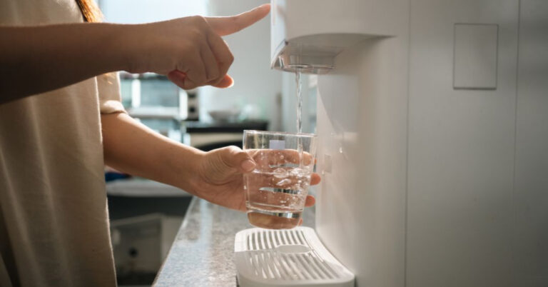 Conserto de Purificador de Água em Mogi das Cruzes | Assistência Perto de Mim agua sem controle de temperatura